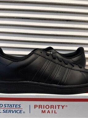 New Adidas Originals Superstar Leather Shoes Triple Black Men’s Size 9.5 EG4957